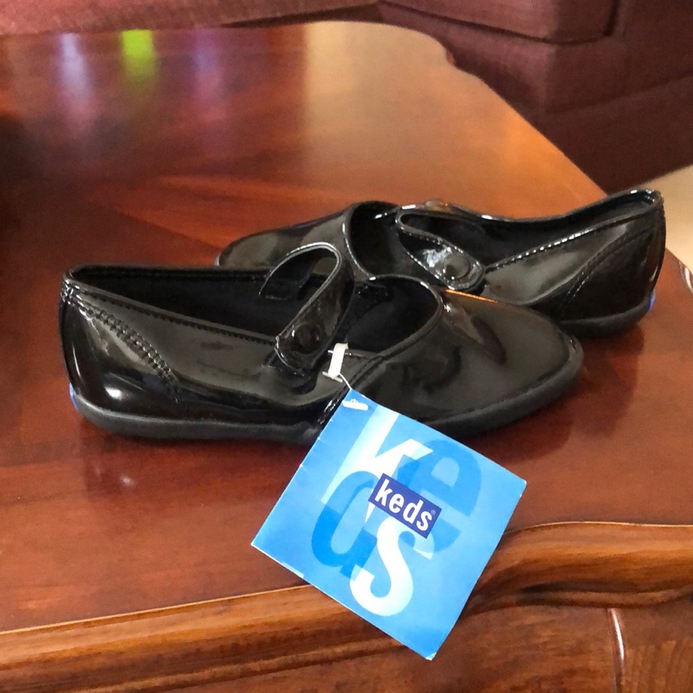 Girls size2 black Keds patent shoes! NWT